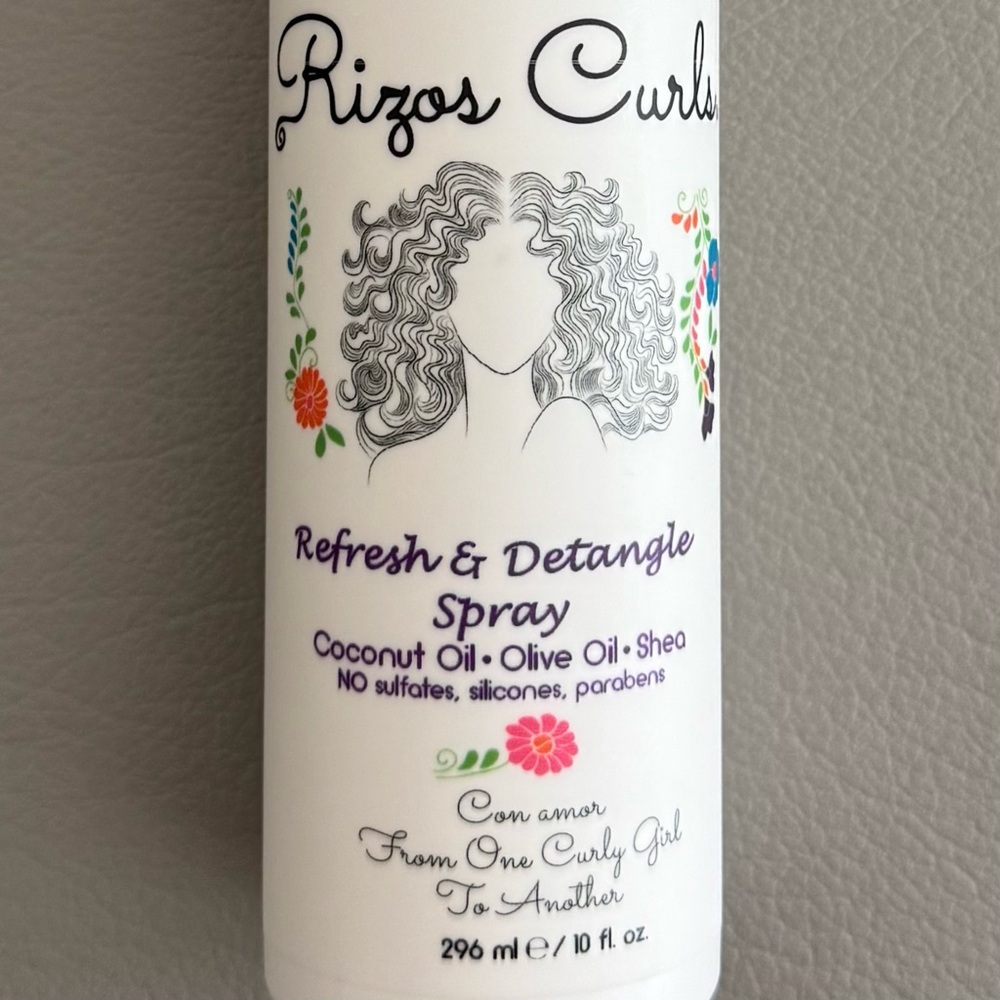 Rizos Curls Refresh & Detangle Spray | 10 fl oz Full Size - Picture 2 of 3